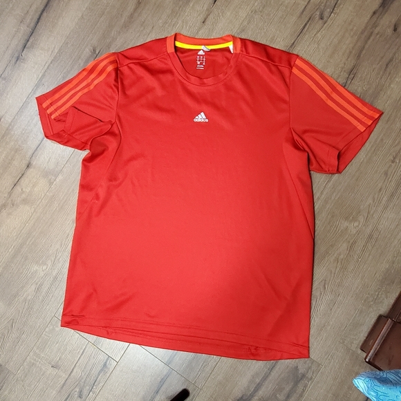 "SOLD" Adidas T-shirt size L - Picture 2 of 4